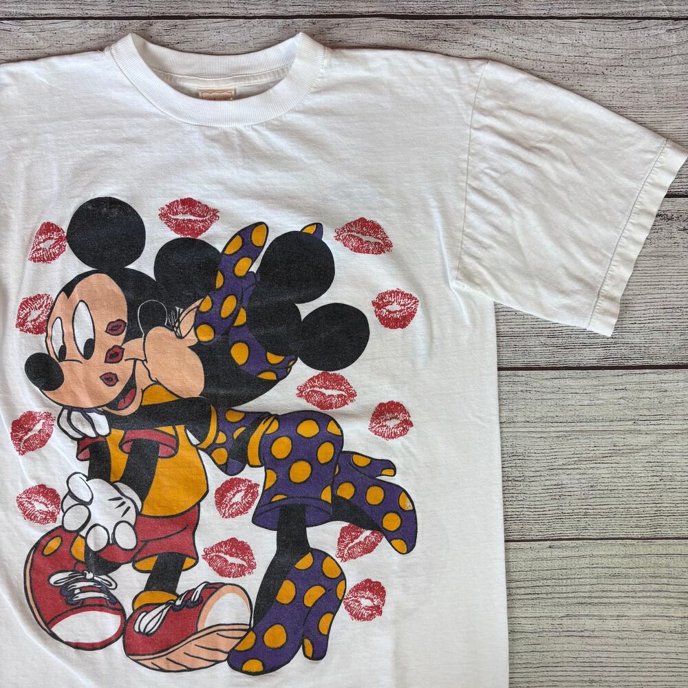 Vintage 1980s Mickey & Minnie Mouse Kissing Disney Cartoon T-shirt
